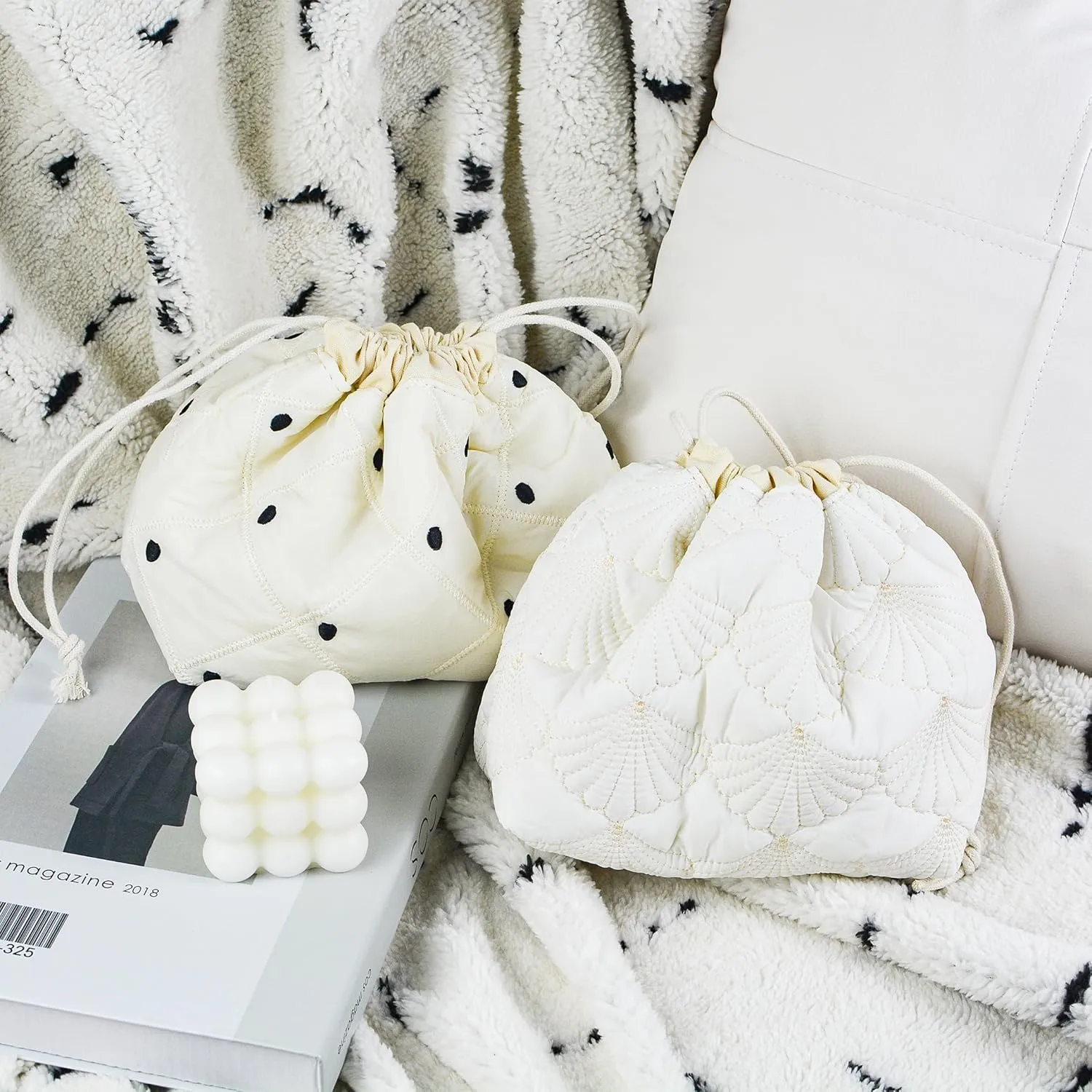 Quilted Makeup Bag for Women, Coquette Aesthetic Cosmetic Bag, Cute Travel Toiletry Bag, Cotton Drawstring Pouch for Women and Girls